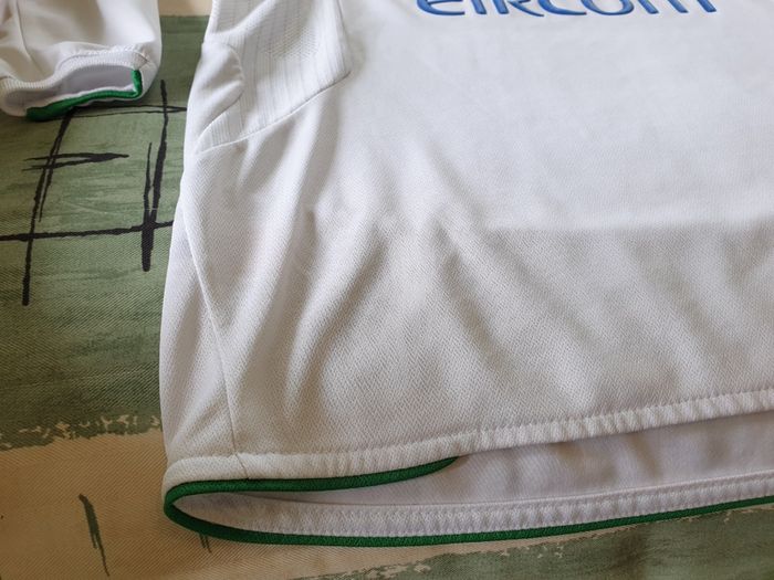 Ireland Football Long Sleeve Away Jersey 2006 to 2007 Small Adult Umbro