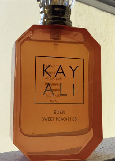 Kayali Eden Sweet Peach Eau De Parfum 50 Ml.