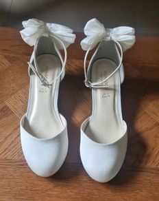 Communion Shoes, Bag, Gloves and Headband