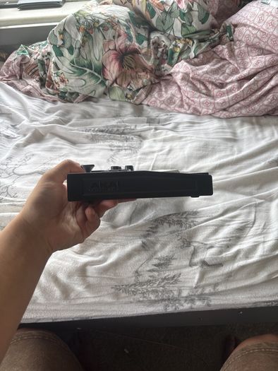 Akai mpk mini mk3 midi controller