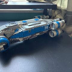 Lego Star Wars I-TS Resistance Transport with gonk droid