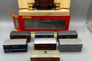 Hornby R6241 OO Gauge LMS Conflat Wagon w Extra Containers