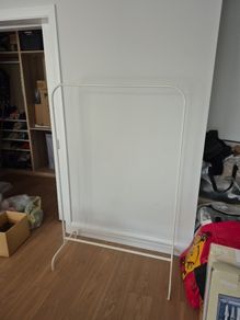 clothes rail