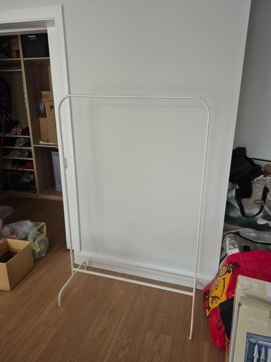clothes rail