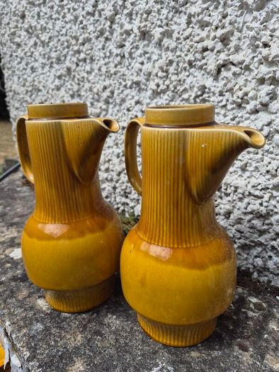 2 jugs