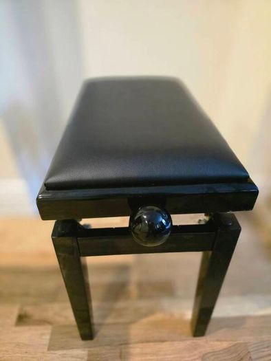 Adjustable Piano Bench - Black - Excellent Condition