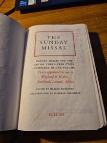 The Sunday Missal, 1987. Sunday Masses for the entire three-year cycle complete in one volume. Collins