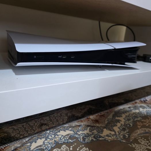 PS5 Slim Digital Edition + 2 Controllers + Original Box