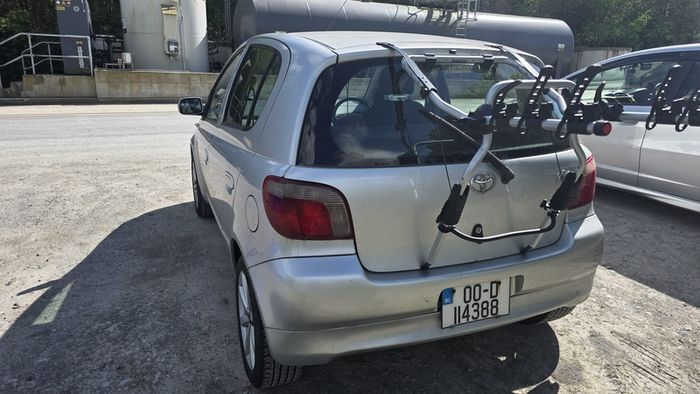 2000 Toyota Vitz