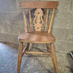 Pine chair