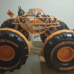 Giant crusher RC