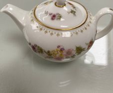 Wedgwood minature Mirabelle  tea pot