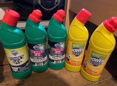 Bath Gel and Bleach