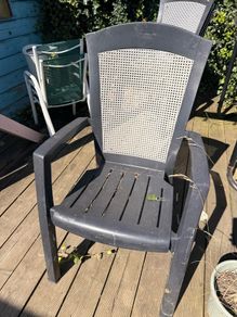 4 garden chairs
