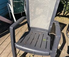 4 garden chairs