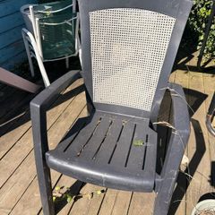 4 garden chairs