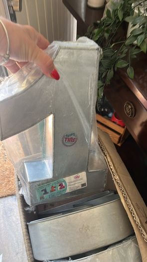 Number tin large sizes . Brand new unused  all numbers