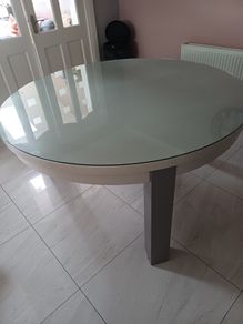Kitchen table