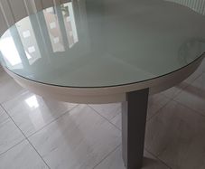 Kitchen table