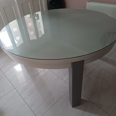 Kitchen table