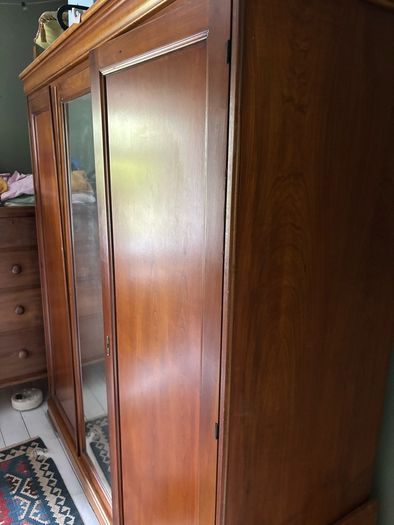 double sleigh bed and matching bedroom suite