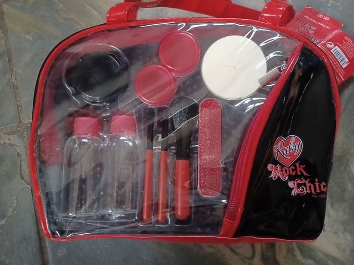 Make-Up Travel Set