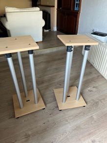 Studio monitor stands