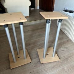 Studio monitor stands