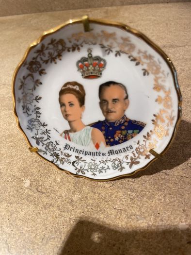 Vintage miniture plate of princess Grace & P Rainier