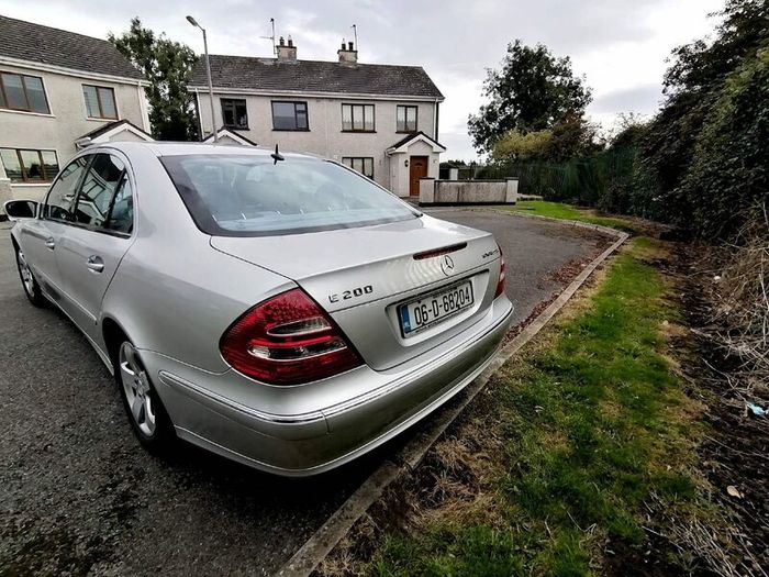Mercedes-Benz E-Class 2006 full nct