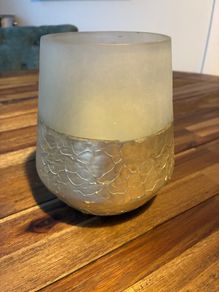 Candle holder