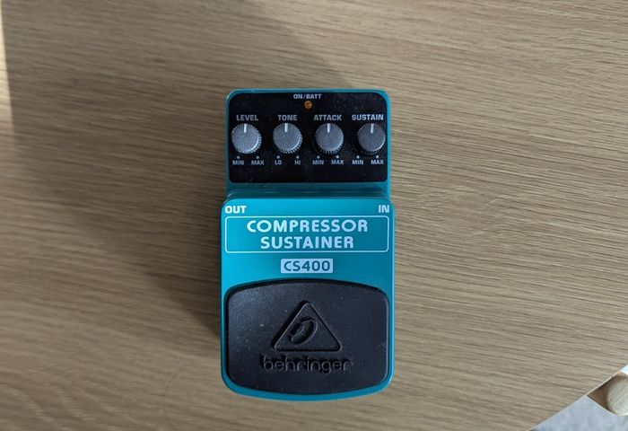 Behringer CS400 Compressor Sustainer