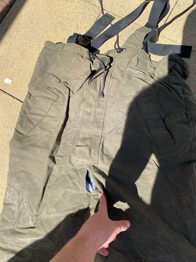 KORUM fishing suit