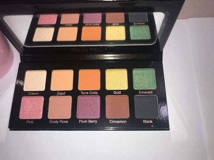 Violet Voss Essentials Pro Series Eyeshadow Palette - New