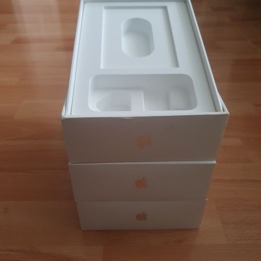 Apple iPad mimi Boxes .. (Empty Boxes)