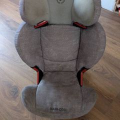 Maxi Cosi booster seat