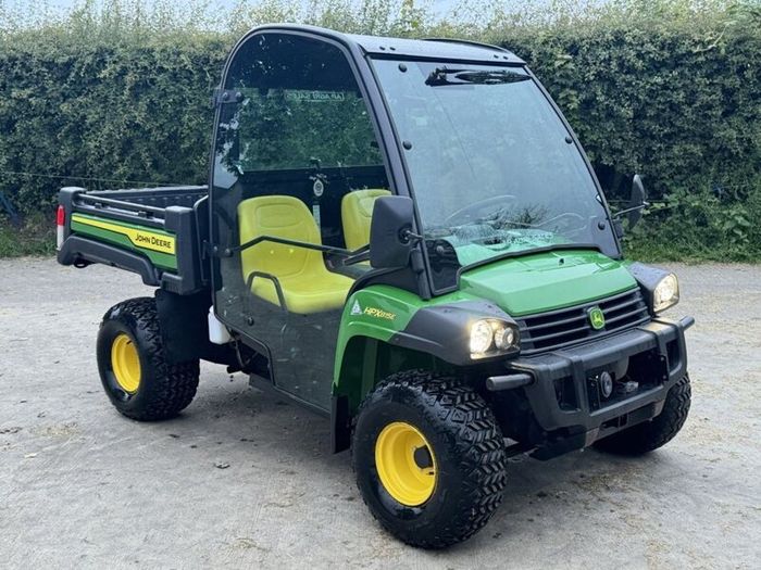 2022 John Deere Gator Hpx815e