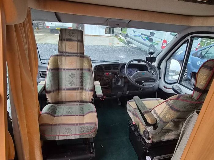 Camper