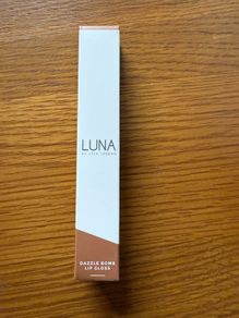 Luna Dazzle lip gloss