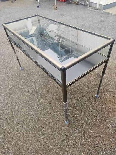 Display case