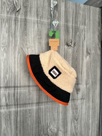 BNWT Bucket Hat