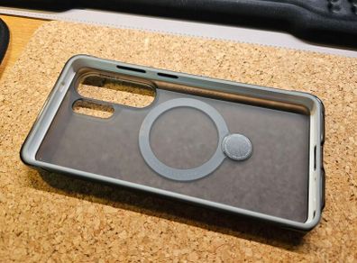 Torras Ostand Q3 Air Samsung Galaxy S26 Ultra case