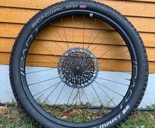 27.5 Carbon wheel 12x148