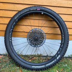 27.5 Carbon wheel 12x148