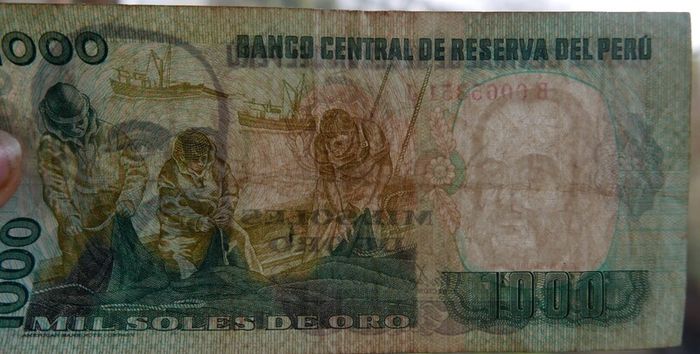 Variety of 10 Different Foreign Banknotes most of Peru