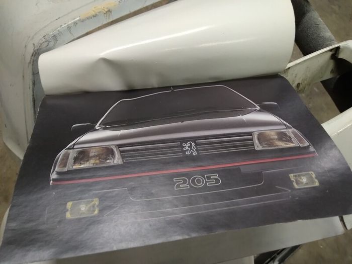Peugeot 205 Handbook