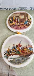 VTG 2 H R Johnson Ceramic Tiles Round Plates Wall Hanging  England America Revolutionary War