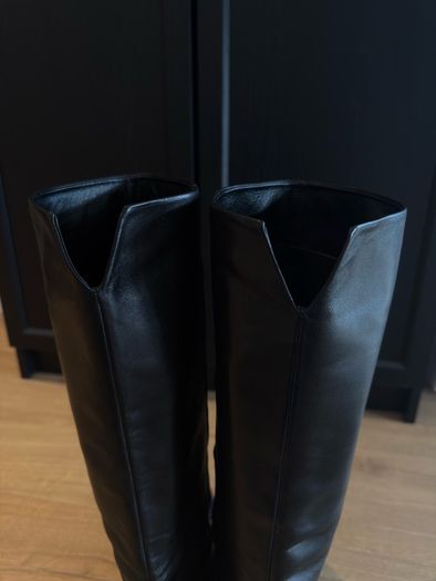 Massimo Dutti Women's Black Leather boots