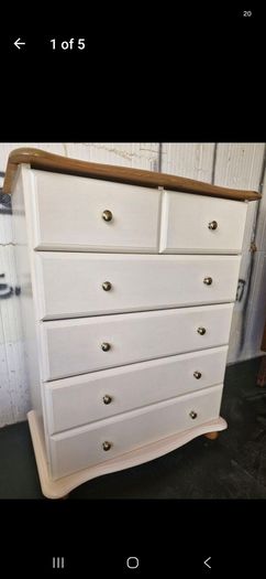 chest of drawers