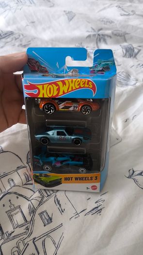 Hot Wheels Die-Cast Cars Bundle (Set of 4 Cars - Brand New / Sealed)